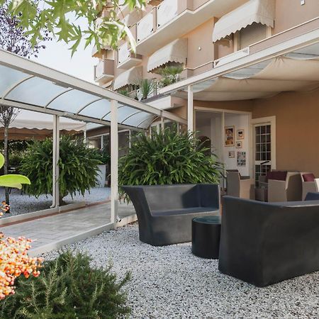 Hotel Azzurra Marina di Pietrasanta Exterior foto