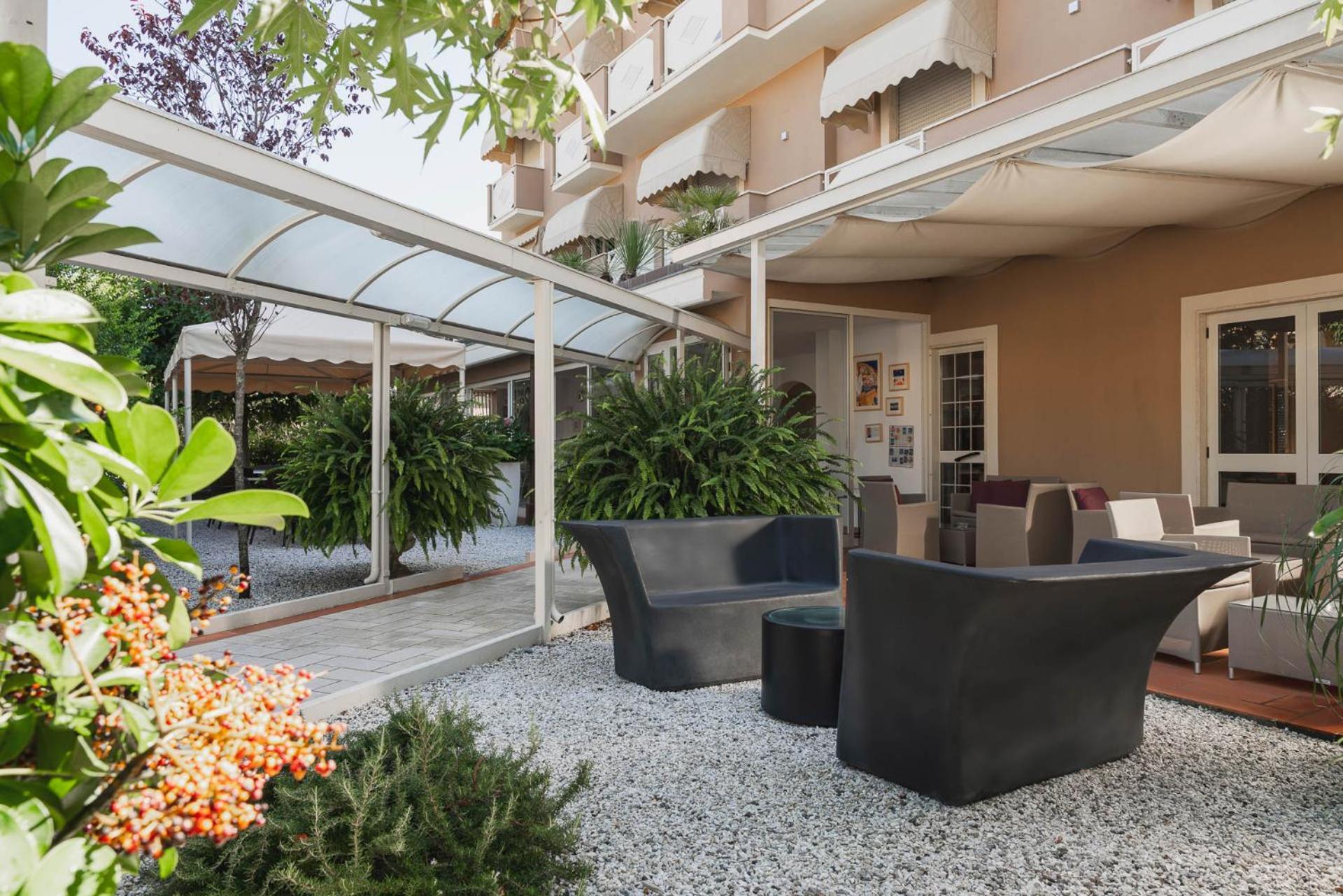 Hotel Azzurra Marina di Pietrasanta Exterior foto