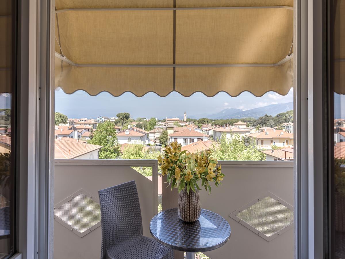 Hotel Azzurra Marina di Pietrasanta Exterior foto